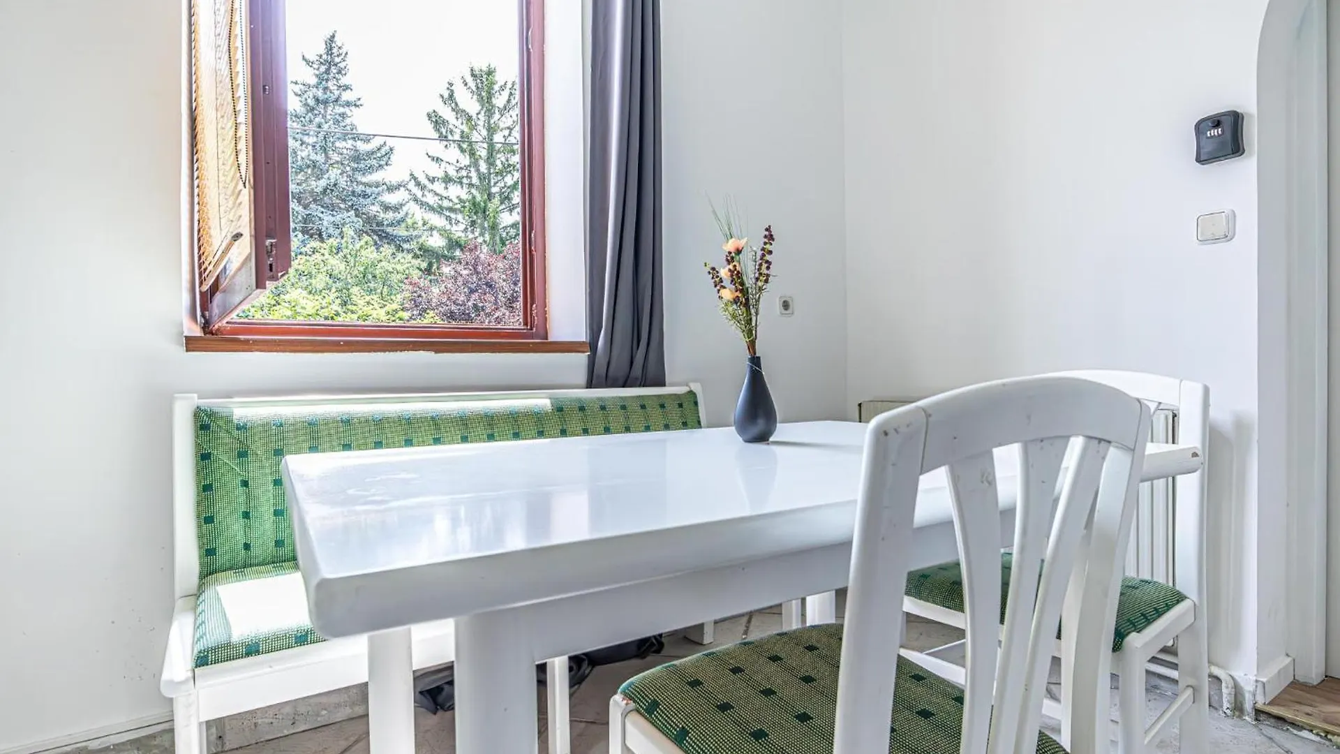 Comfy 3Br Apt With Garden, Up To 10 People Viena 0*,  Áustria